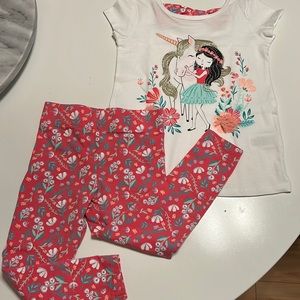 Matching tshirt and leggings